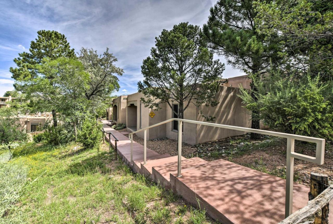 Adobe-Style Abode With Amenities - Walk To Plaza! Apartment Santa Fe Exterior photo