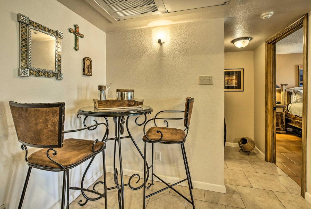 Adobe-Style Abode With Amenities - Walk To Plaza! Apartment Santa Fe Exterior photo